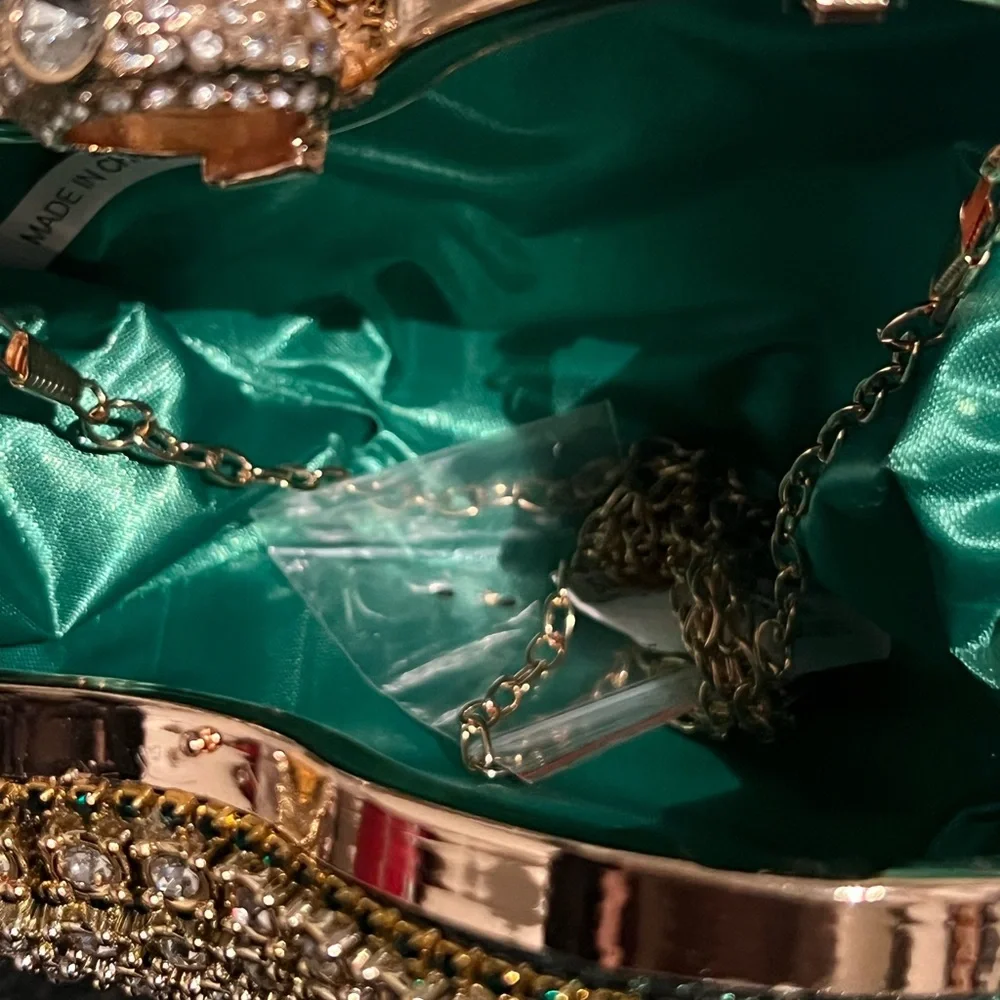 Rhinestone Heart-Shaped Evening Bag NWT - Picture 7 of 9